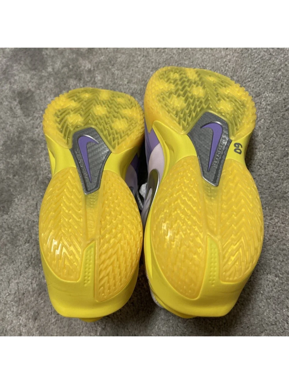 nike sneakers men size 7.5